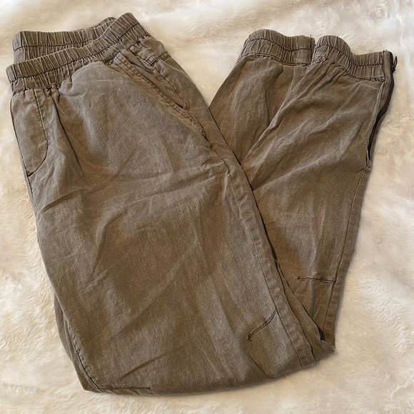 Roots Olive Green Joggers - Picture 1 of 14